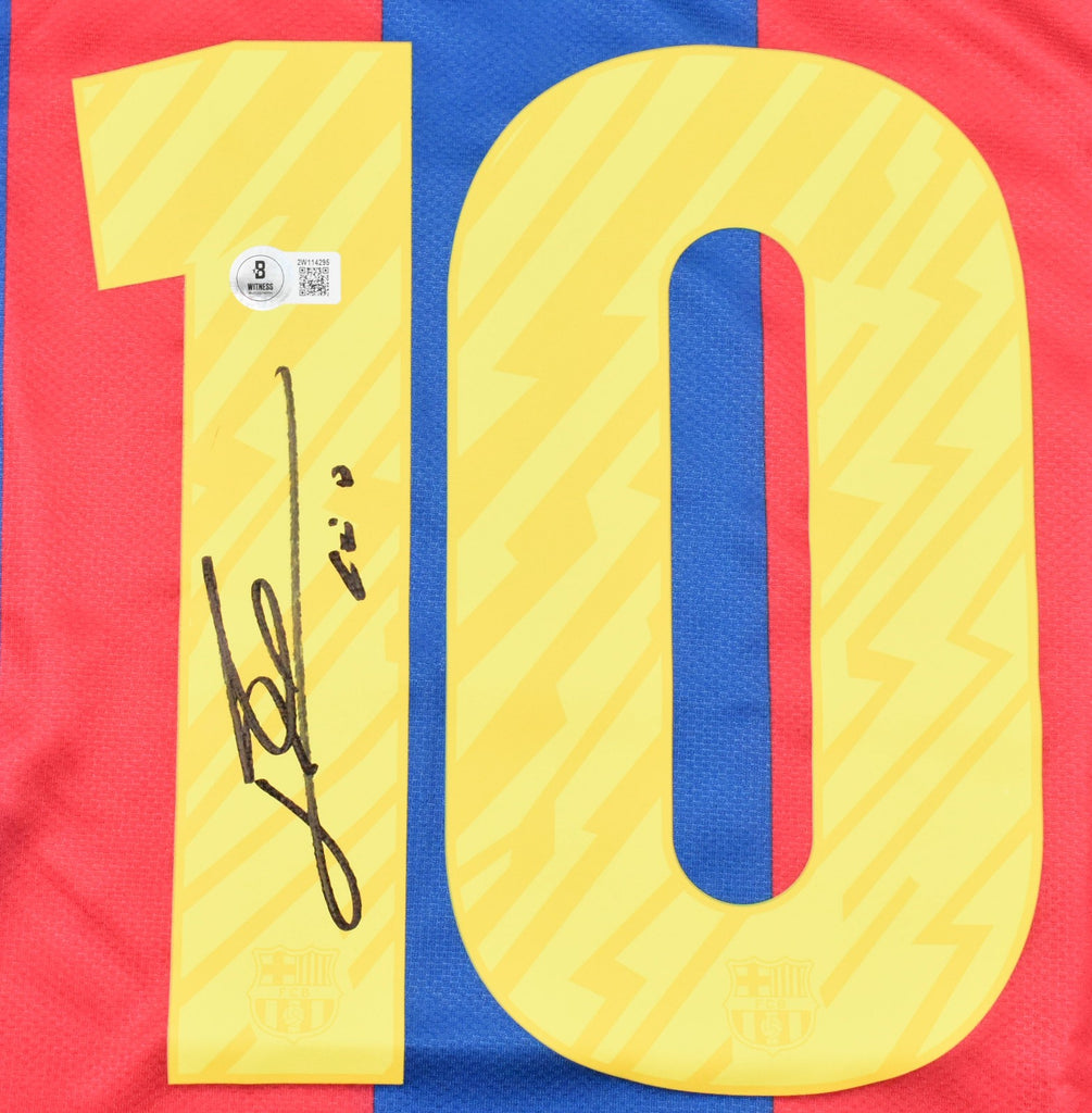 Lionel Messi Signed FC Barcelona Home Soccer Jersey #10 - Beckett