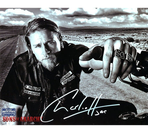 Charlie Hunnam Signed Sons Of Anarchy Unframed 8x10 Photo - Close Up Sitting on