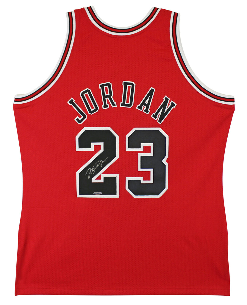 Bulls Michael Jordan Signed 97-98 Red M&N HWC Authentic Jersey UDA