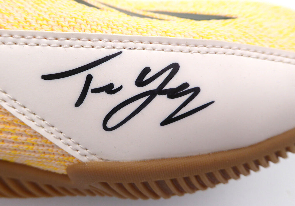 Trae Young Autographed Adidas Shoes Ice Trae Hawks Size 12 Beckett BL9 –  Super Sports Center