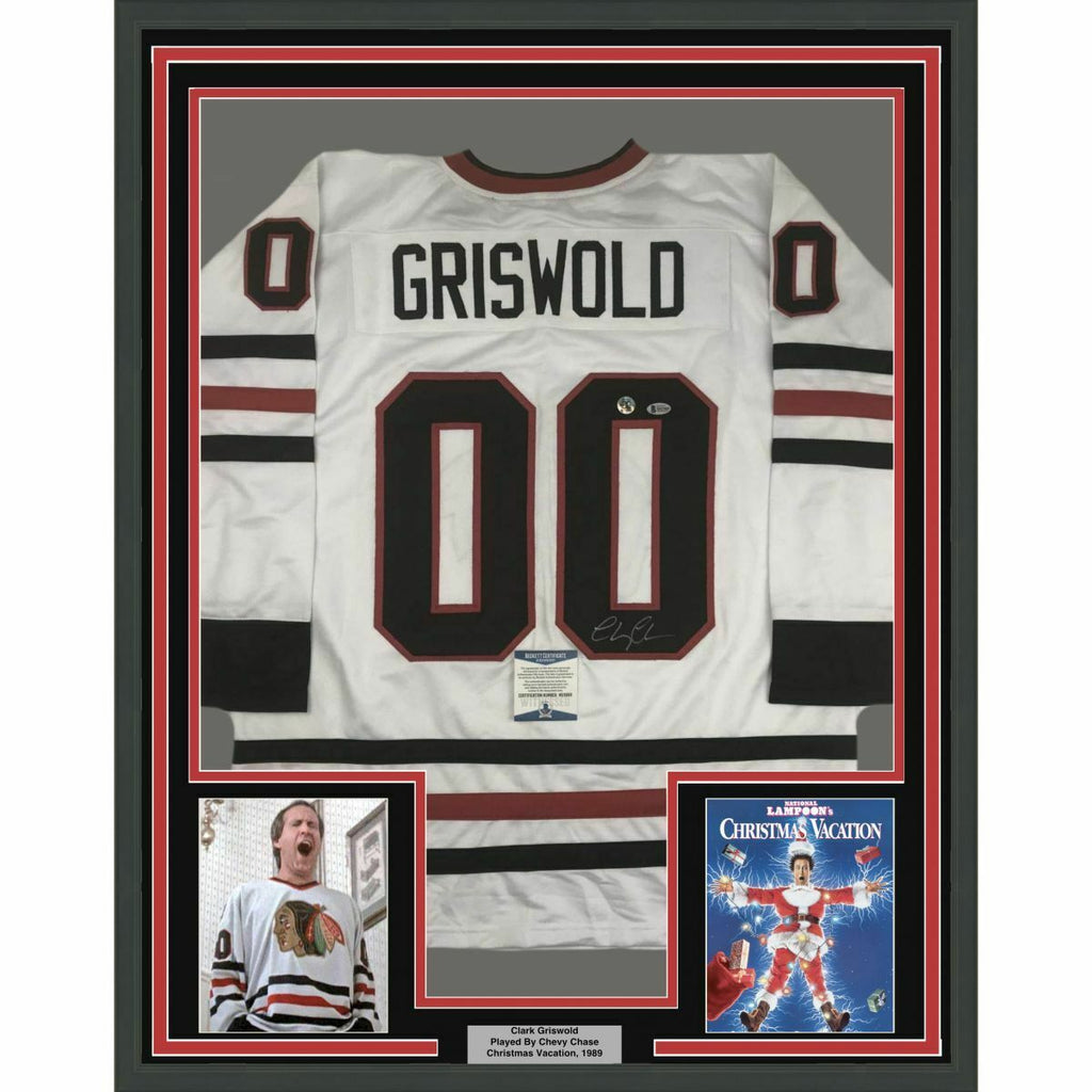 Autographed/signed Chevy Chase Clark Griswold Christmas 