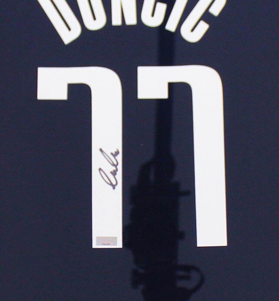 LUKA DONCIC Dallas Mavericks Autographed Signed GREEN Jersey PSA/DNA  Certified