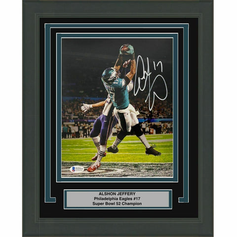 FRAMED Autographed/Signed ALSHON JEFFERY Super Bowl LII Catch 8x10 Photo BAS COA