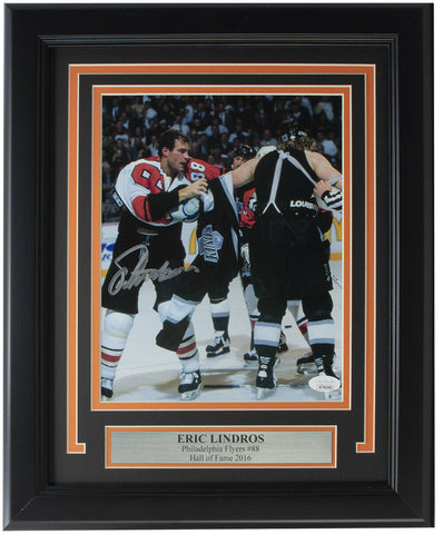 Eric Lindros Signed Framed 8x10 Philadelphia Flyers Photo JSA ITP
