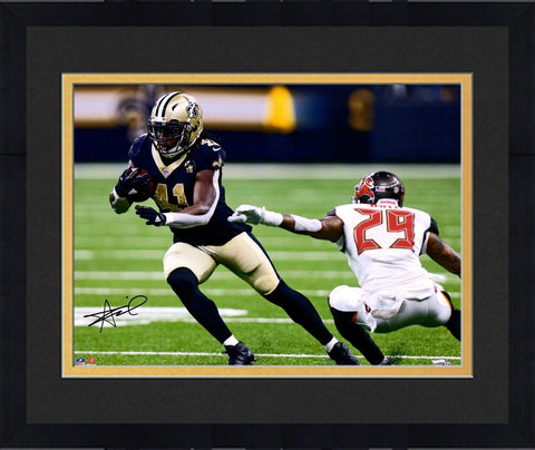 Framed Alvin Kamara New Orleans Saints Signed 16" x 20" Black Horizontal Photo