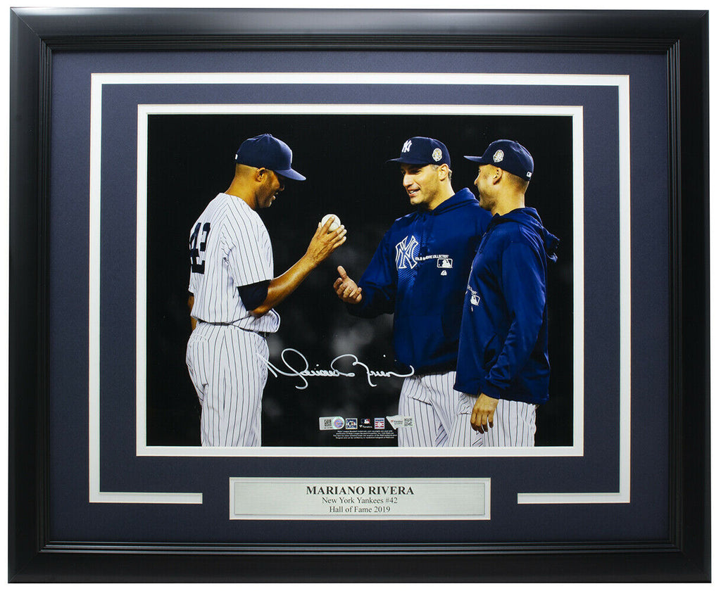 Mariano Rivera Signed Framed New York Yankees 11x14 Photo Fanatics