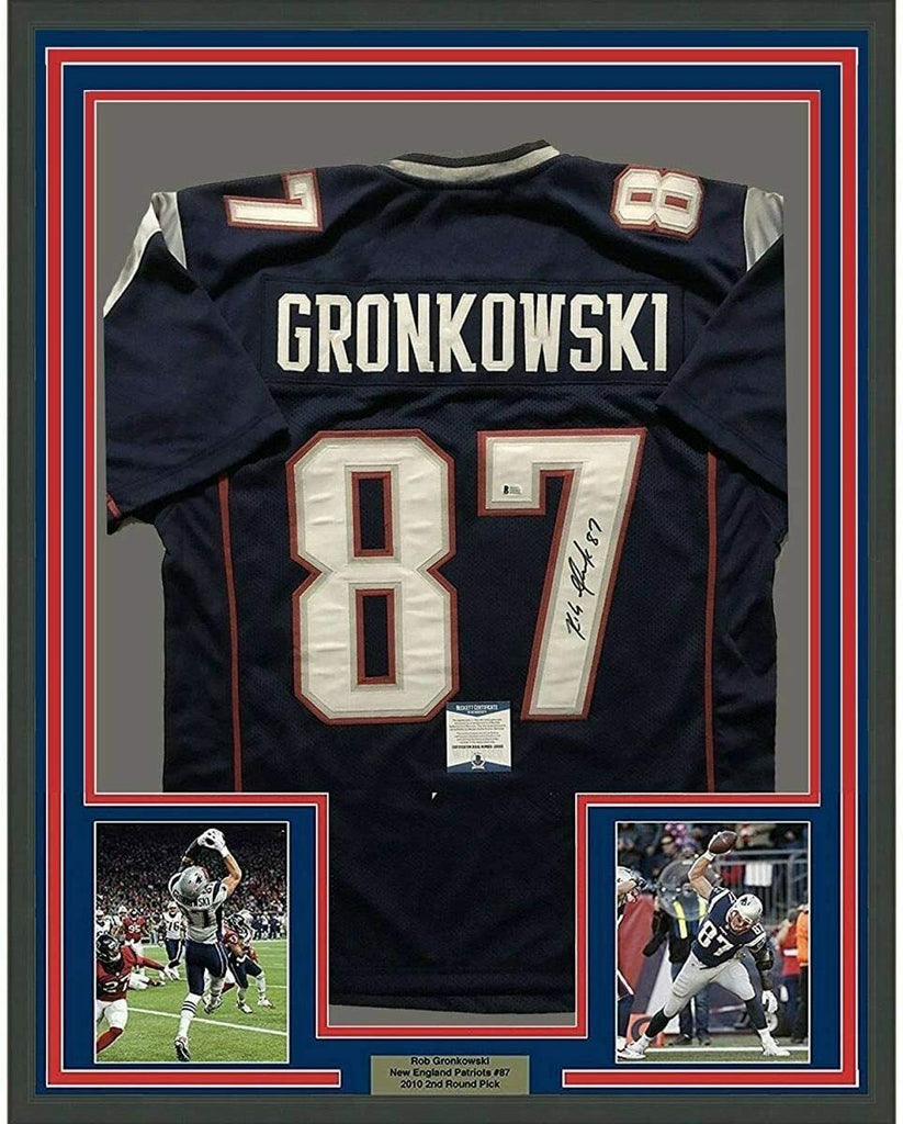 Framed New England Patriots Rob Gronkowski Autographed Signed Jersey  Psa/Dna Coa