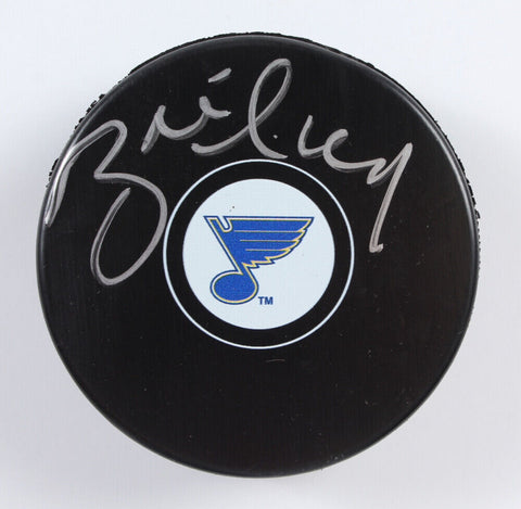 Brett Hull Signed St. Louis Blues Logo Hockey Puck (Beckett COA) 741 NHL Goals