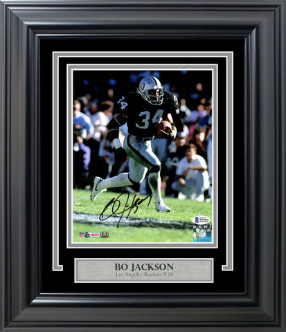 BO JACKSON AUTOGRAPHED FRAMED 8X10 PHOTO OAKLAND RAIDERS BECKETT BAS 209429