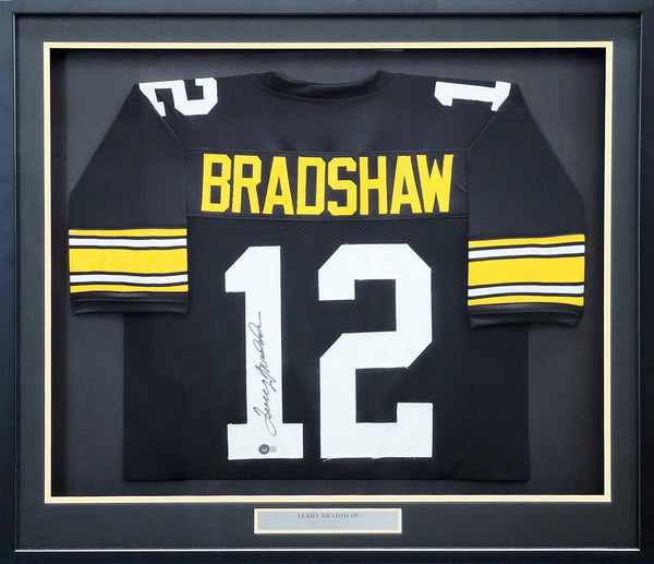 STEELERS TERRY BRADSHAW AUTOGRAPHED SIGNED FRAMED BLACK JERSEY BECKETT 206949