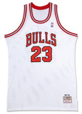 Michael Jordan Signed Chicago Bulls Home Jersey