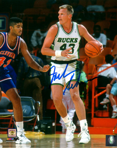 MIlw. Bucks JACK SIKMA Signed 8x10 Photo #1 AUTO - Hall of Fame - 7 x All Star