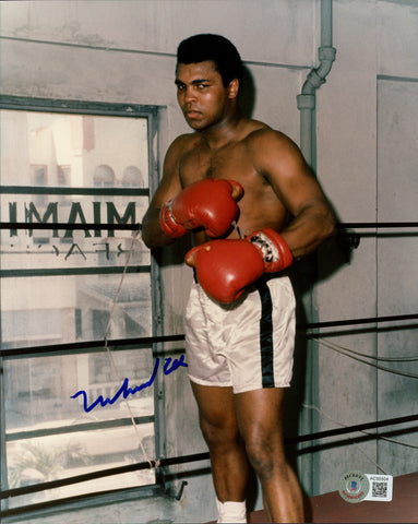 Muhammad Ali Autographed Signed 8x10 Photo Beckett BAS #AC95504