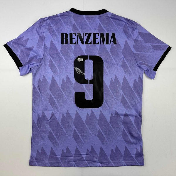 Autographed/Signed Karim Benzema Real Madrid 2022-23 Purple Jersey Beckett COA