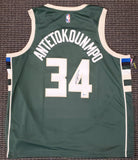 BUCKS GIANNIS ANTETOKOUNMPO AUTOGRAPHED GREEN NIKE JERSEY XXL BECKETT 191165