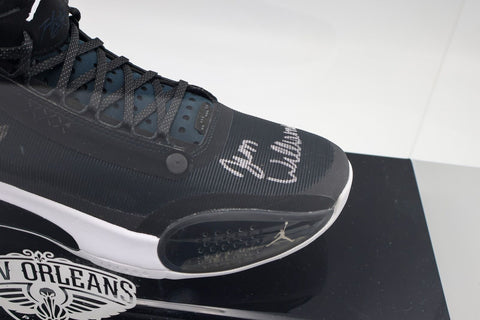 Zion Williamson New Orleans Pelicans Signed Nike Shoe with Case (Fanatics COA)