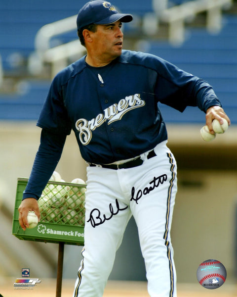 Milwaukee Brewers Coach BILL CASTRO Signed 8x10 Photo #1 AUTO