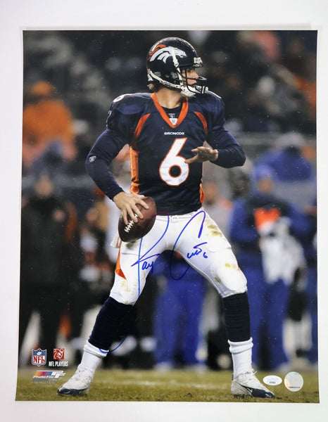 Jay Cutler Autographed 16X20 Photo - JSA