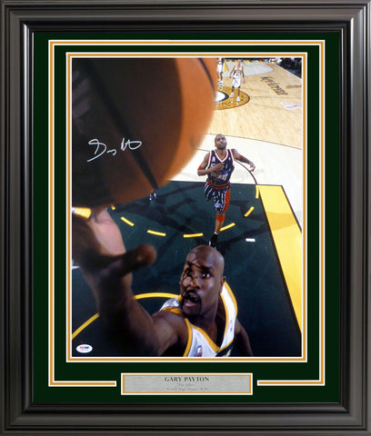GARY PAYTON AUTOGRAPHED FRAMED 16X20 PHOTO SEATTLE SUPERSONICS PSA/DNA 200339