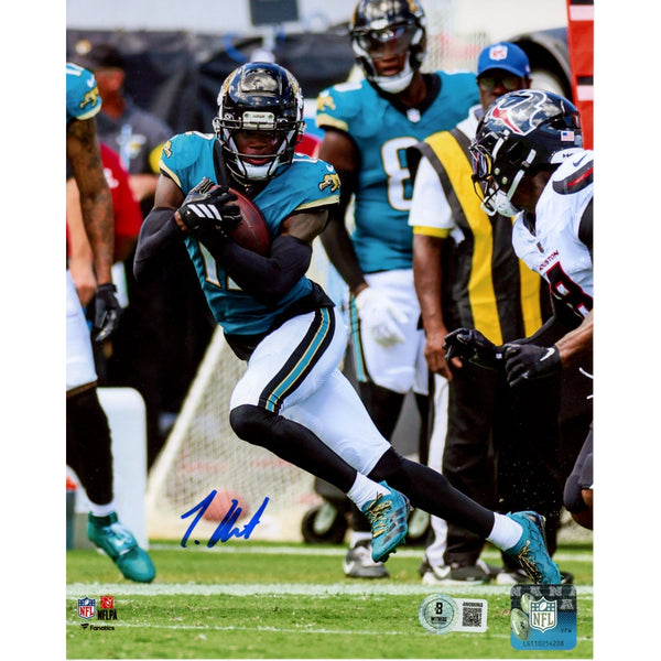 Travis Hunter Autographed Jacksonville Jaguars 8x10 Photo Beckett Witness 53354