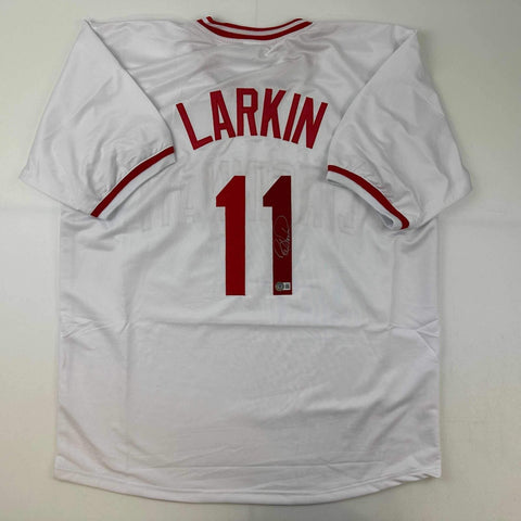 Autographed/Signed Barry Larkin Cincinnati White Baseball Jersey Beckett BAS COA