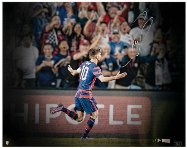 CHRISTIAN PULISIC Autographed "Showcase" 16" x 20" Photograph PANINI LE 110