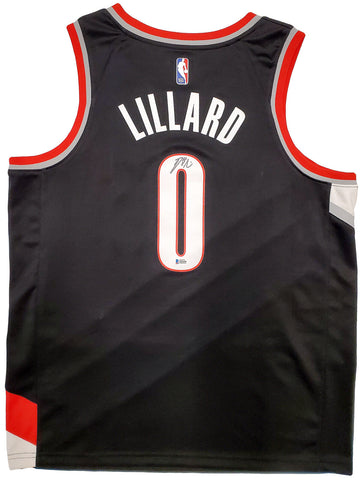 TRAIL BLAZERS DAMIAN LILLARD AUTOGRAPHED BLACK NIKE JERSEY XL BECKETT 195900