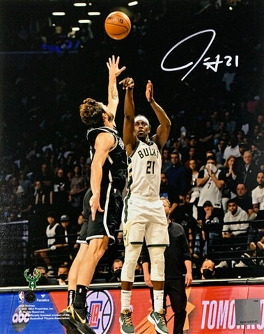 Milw Bucks 2021 NBA Champ JRUE HOLIDAY Signed 8x10 Photo #5 AUTO