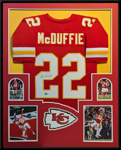 FRAMED KANSAS CITY CHIEFS TRENT MCDUFFIE AUTOGRAPHED SIGNED JERSEY BECKETT HOLO