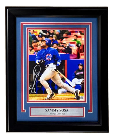 Sammy Sosa Signed Framed 8x10 Chicago Cubs Photo BAS