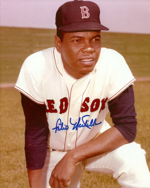 Boston Red Sox Infielder FELIX MANTILLA Signed 8x10 Photo #1 AUTO -