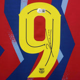 Robert Lewandowski Signed FC Barcelona Home Soccer Jersey #9 with Beckett COA