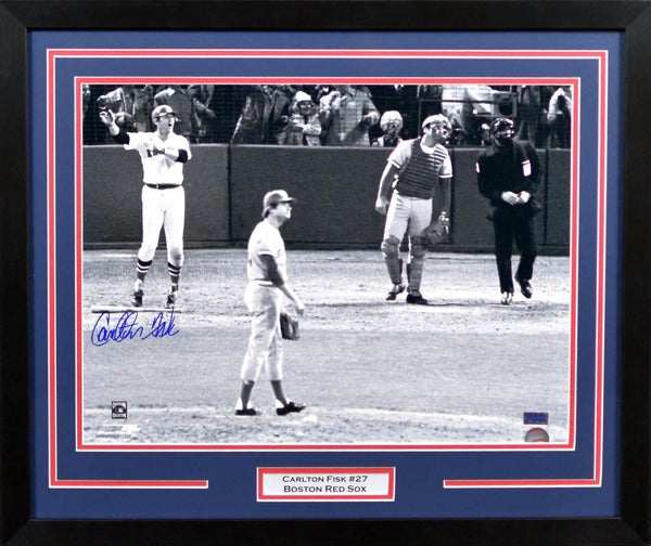 CARLTON FISK AUTOGRAPHED BOSTON RED SOX 16x20 FRAMED PHOTO COA