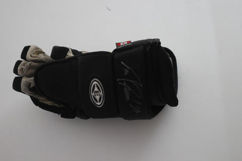 Ian Laperriere Autographed Hockey Glove -- Colorado Avalanche | JSA COA