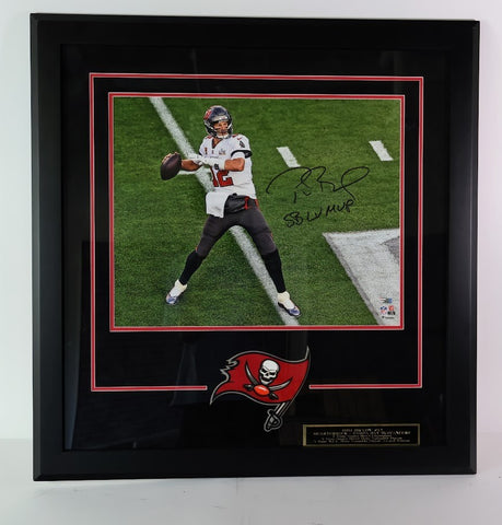 Tom Brady Autographed 16x20 Photo w/ SB LV MVP Inscription Framed Fanatics LOA