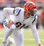 Trey Hendrickson Signed Cincinnati Bengals Jersey (JSA COA) 2017 3rd Round Pick