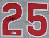 Derrek Lee Signed Chicago Cubs Gray Road Jersey (Beckett) 2005 N.L Batting Champ