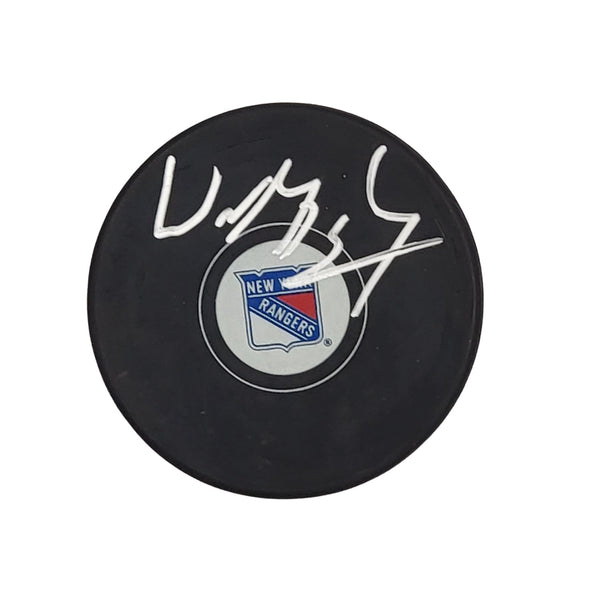 Wayne Gretzky Autographed New York Rangers Logo Hockey Puck Beckett