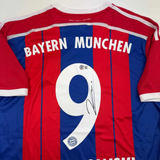 Autographed/Signed Robert Lewandowski Bayern Munich Red Jersey Beckett
