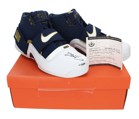 Lebron James Autographed Navy Blue / White Nike LeBron Soldier Nine UDA