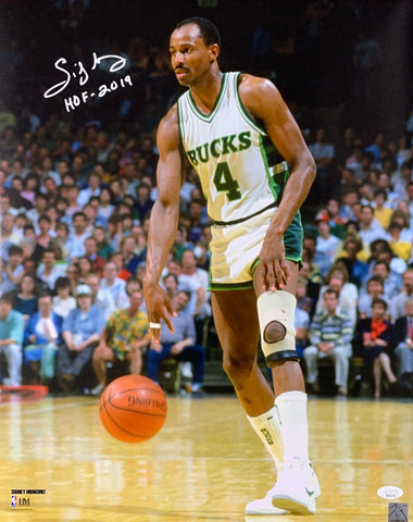 MIlw. Bucks SIDNEY MONCRIEF Signed 16x20 Photo #3 AUTO w/ HOF 2019 - JSA