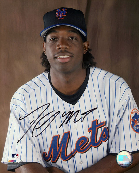 Lastings Milledge Signed New York Mets Studio Pose 8x10 Photo - (SCHWARTZ COA)