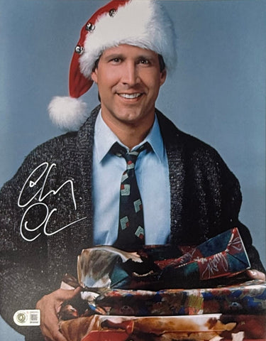 Chevy Chase Autographed/Signed Christmas Vacation 11x14 Photo Beckett WIT 58263