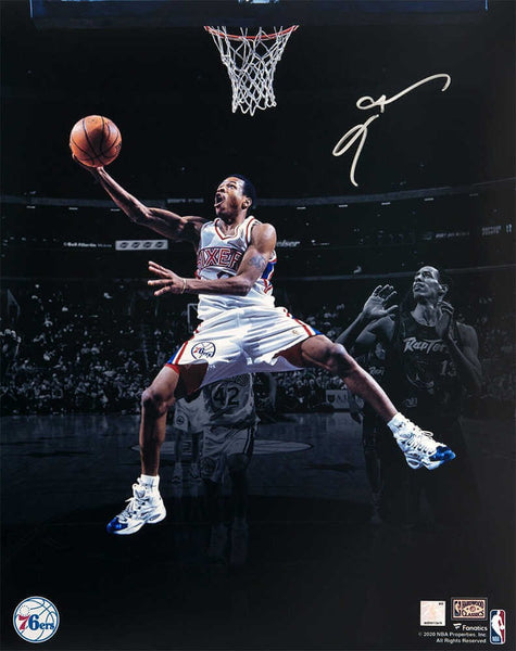 Allen Iverson Signed 76ers Spotlight Lay Up 16x20 Photo - (SCHWARTZ SPORTS COA)