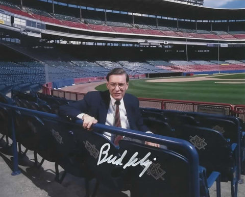 Milwaukee Brewers Owner BUD SELIG Signed 8x10 Photo #8 AUTO - MLB Commish