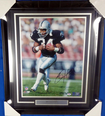 BO JACKSON AUTOGRAPHED SIGNED FRAMED 16X20 PHOTO OAKLAND RAIDERS PSA/DNA 145349