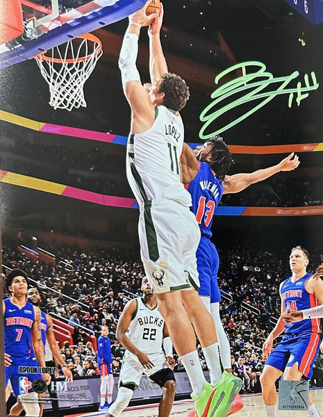 MIlw. Bucks 2021 NBA Champion BROOK LOPEZ Signed 8x10 Photo #8 AUTO