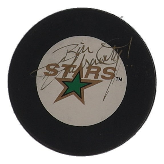 Bill Goldsworthy Signed Minnesota North Stars Puck (PSA COA) 4xNHL All Star R.W.