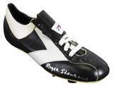 Cowboys Roger Staubach Signed Black & White Brooks Right Cleat BAS Wit #4W039340