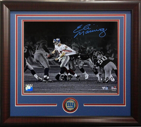 Eli Manning Giants signed 11x14 Spotlight photo SuperBowl MVP Scramble Fanatics